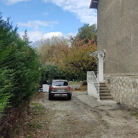Studio avec parking première expérience en LCD Appartement Chambéry